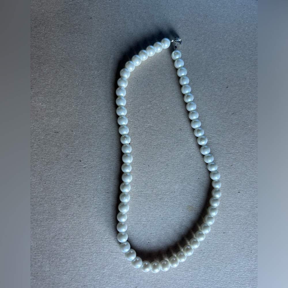 Pearl accents/jewelery